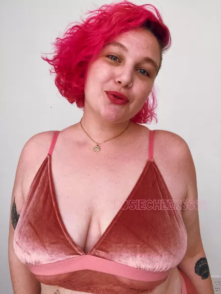 Bright curls by Rosiecheeks666