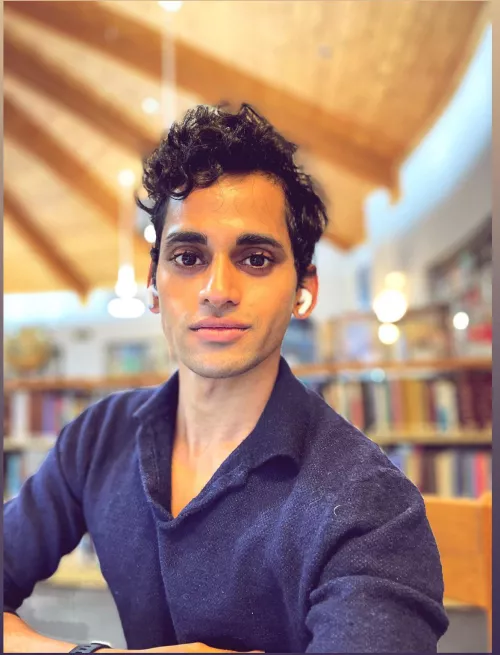 Bringing Desi energy to this sub. 🙏 🙏 🙏 by itsdaowl