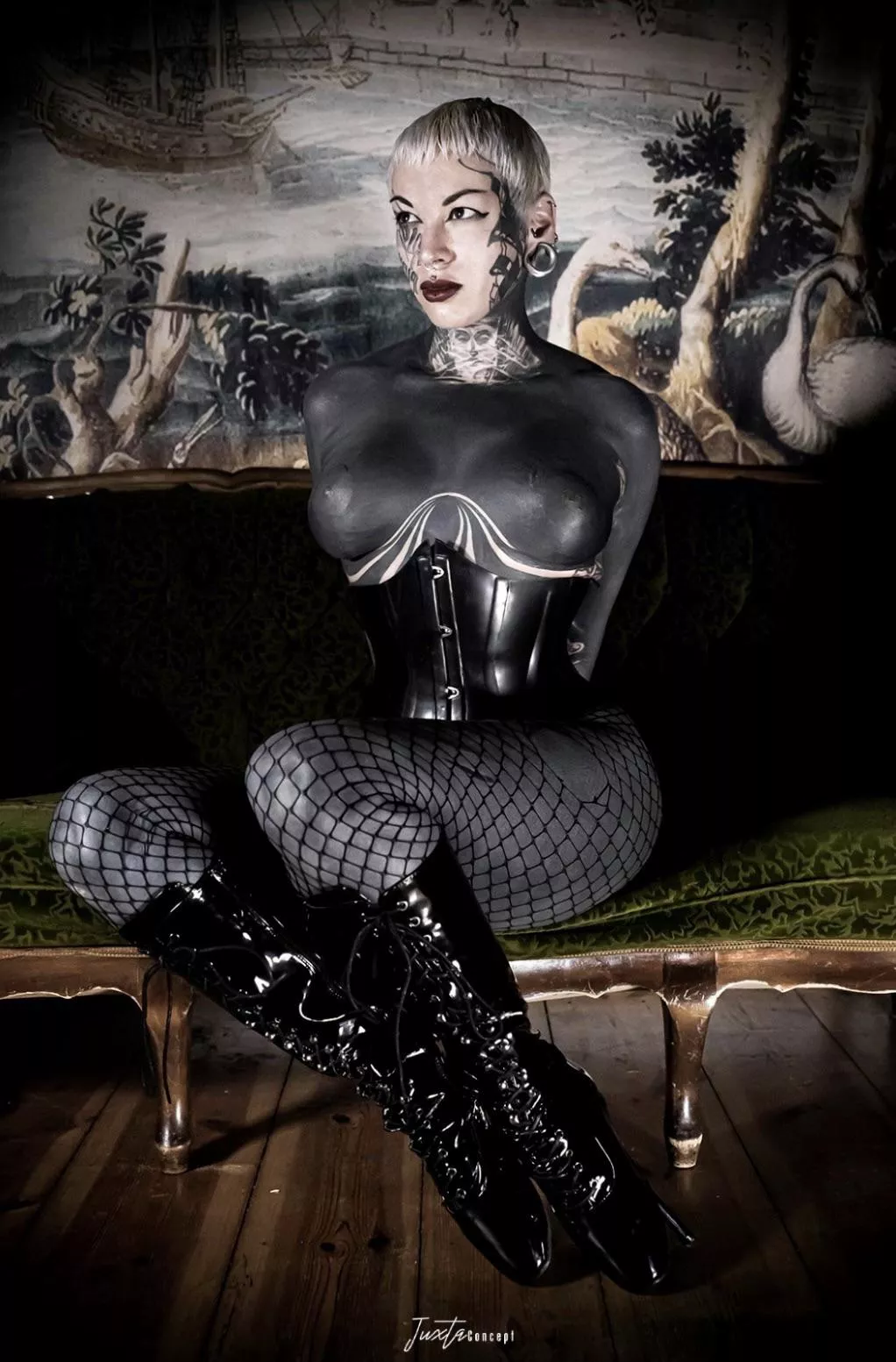 Broken doll. What am I dreaming of? posted by Fleshcakezz