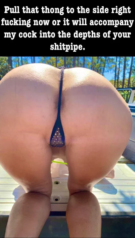 Brown eye behind thong by mystiskemannen