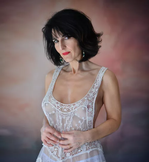 Brunette by Niteflux