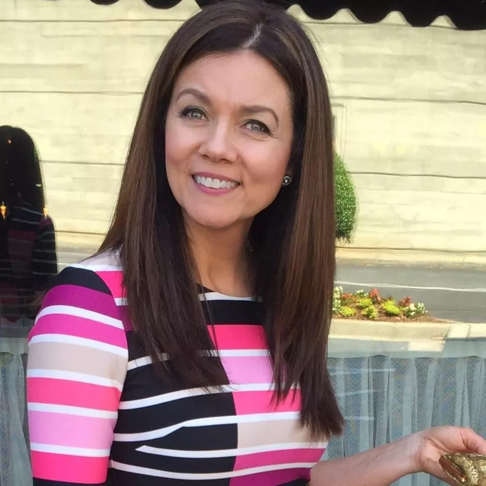 Brunette QT posted by gooningaccount