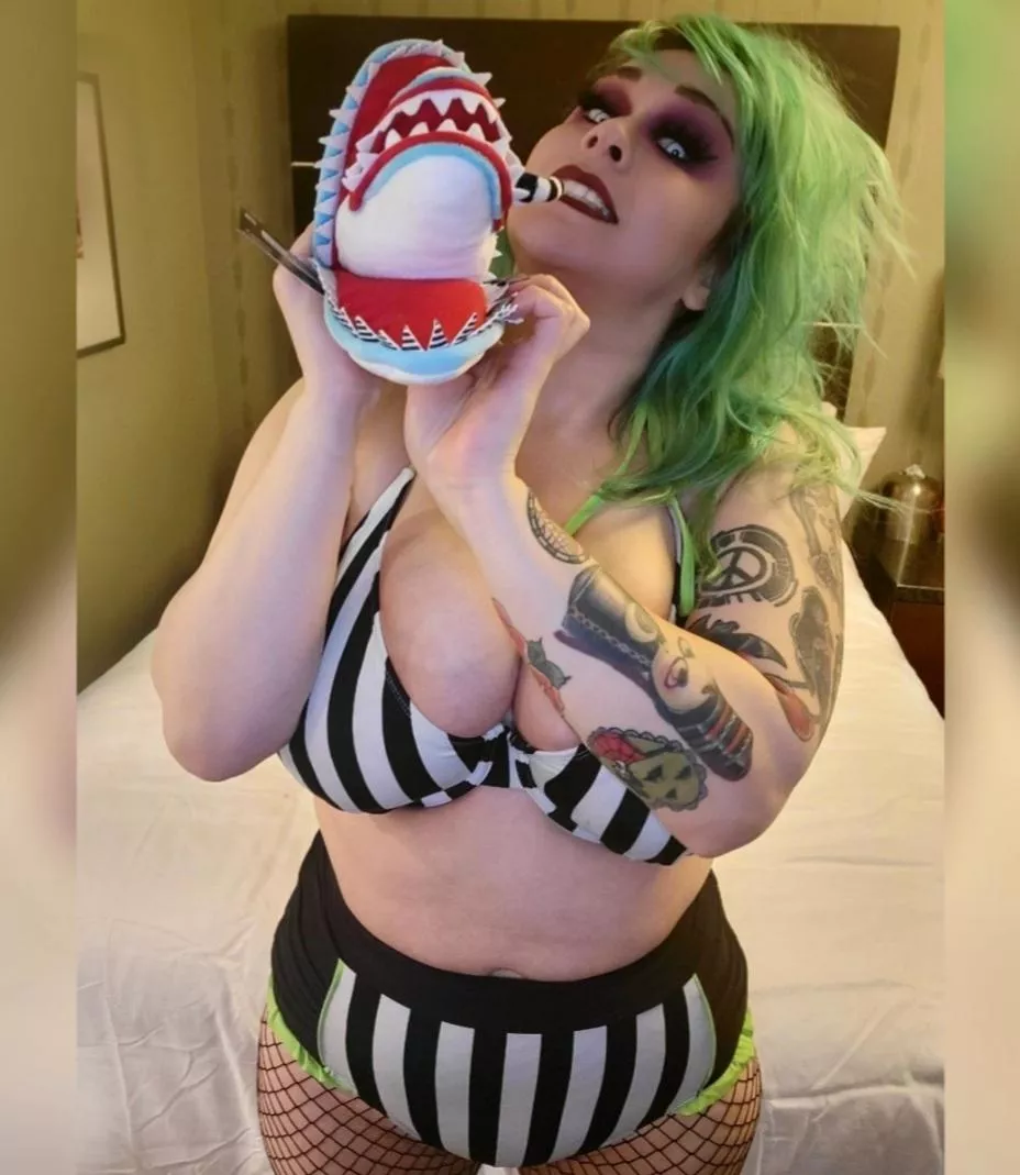 BTGGF with some 38Js 🖤 Interested in cars, anime, and video games 🖤 40% OFF first month! 🖤 I'm climbing the ladder at top 8.8% 🖤 300+ media and daily posts 🖤 Link in comments! 😈 posted by michelleamador