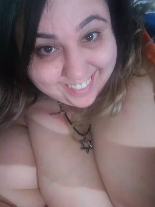 Btw before y'all get too excited with my long hair, make up selfie... this is what I actually look like 😂 don't believe everything ya see on the internet folks, I'm a catfish lmao. by FerahBBWGoddess