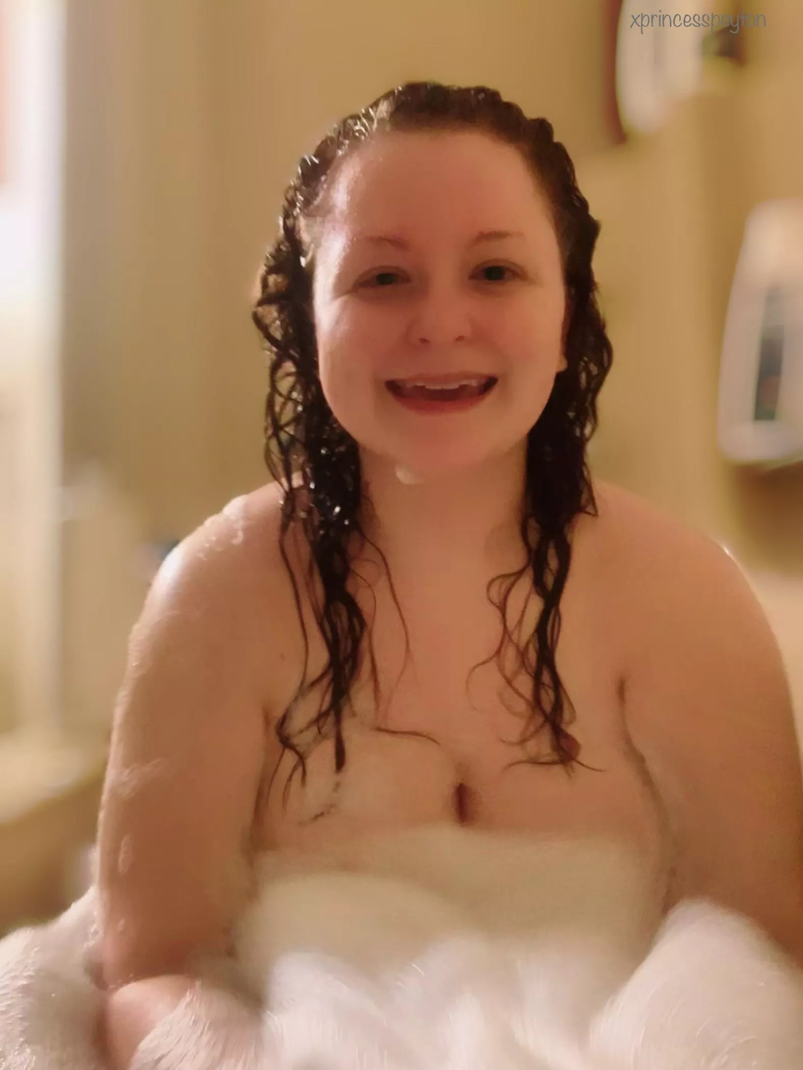 bubbles 💝 posted by princesspeyton1