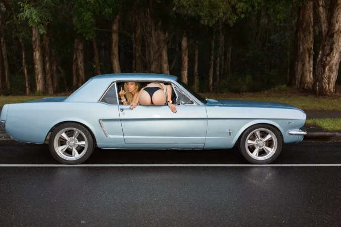 Buckle up by altbubblr