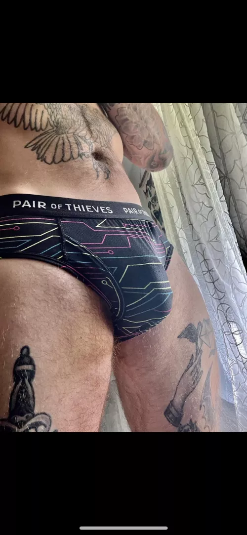 Bulge ;) by shiawasi