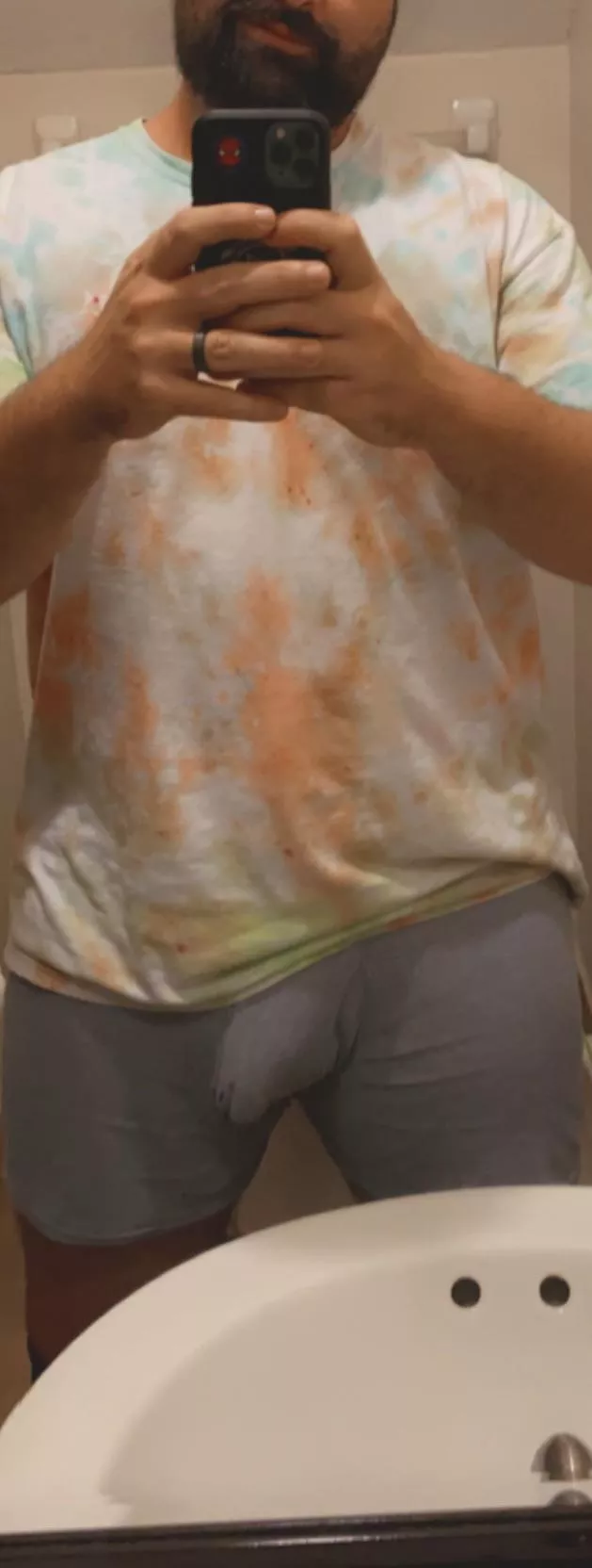 Bulge and some pre cum 😈🍆💦 posted by exploringmilfndilf