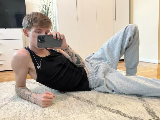 bulge lookin heavy by TheLukeStone