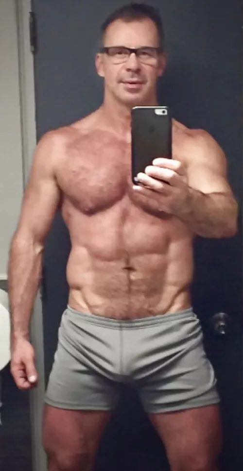 bulging by peludoporfavor