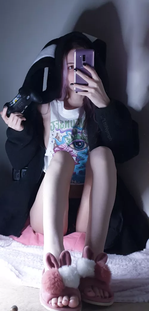 Bunny homebody by LttlNymph