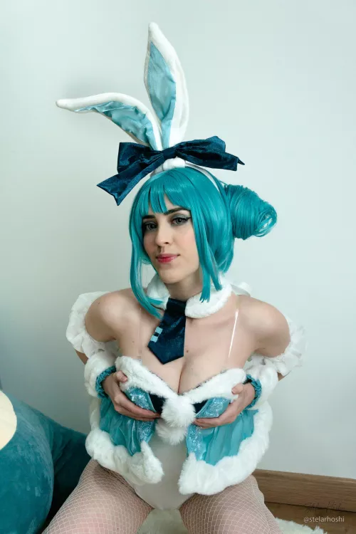 Bunny Miku by Stelarhoshi