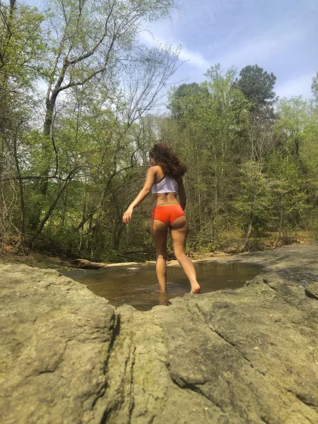 Buns to the sun 🍑🌞 by ReezyGG