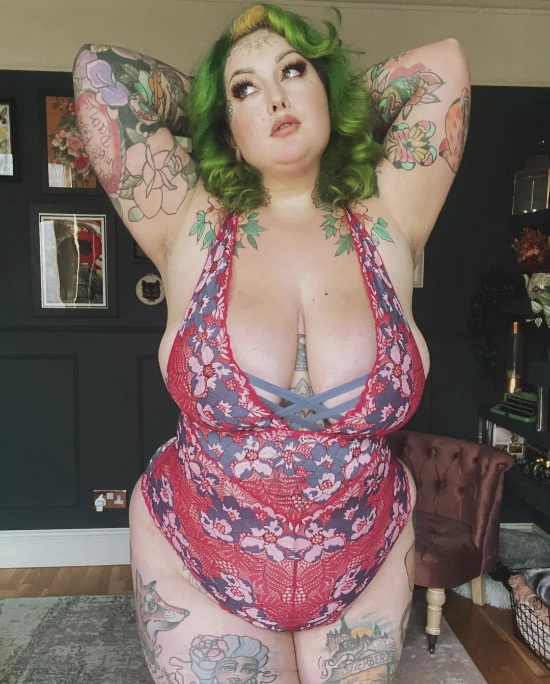 Bursting out posted by Ayom08