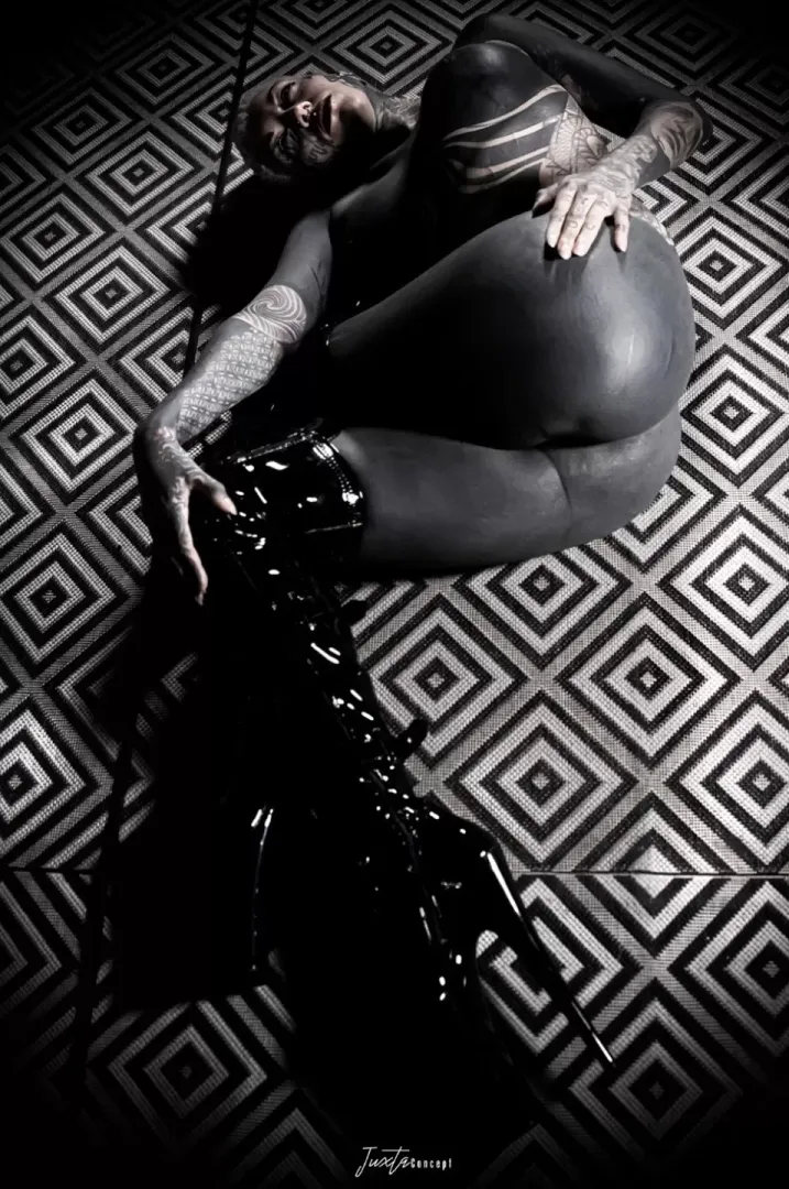 Bury me in the Black Lodge along with Laura Palmer posted by Fleshcakezz