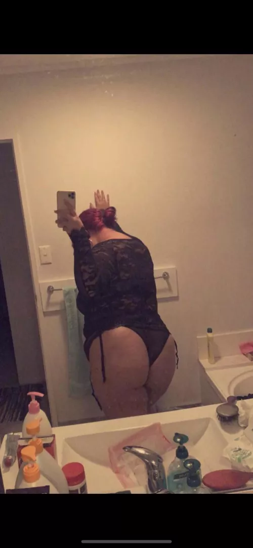 Bust me open! Please by Cassidyviolette