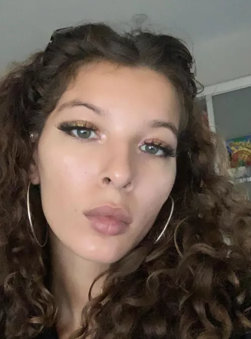 Bust that nut right on this face 🍆 💦 by Professional_Elk8082