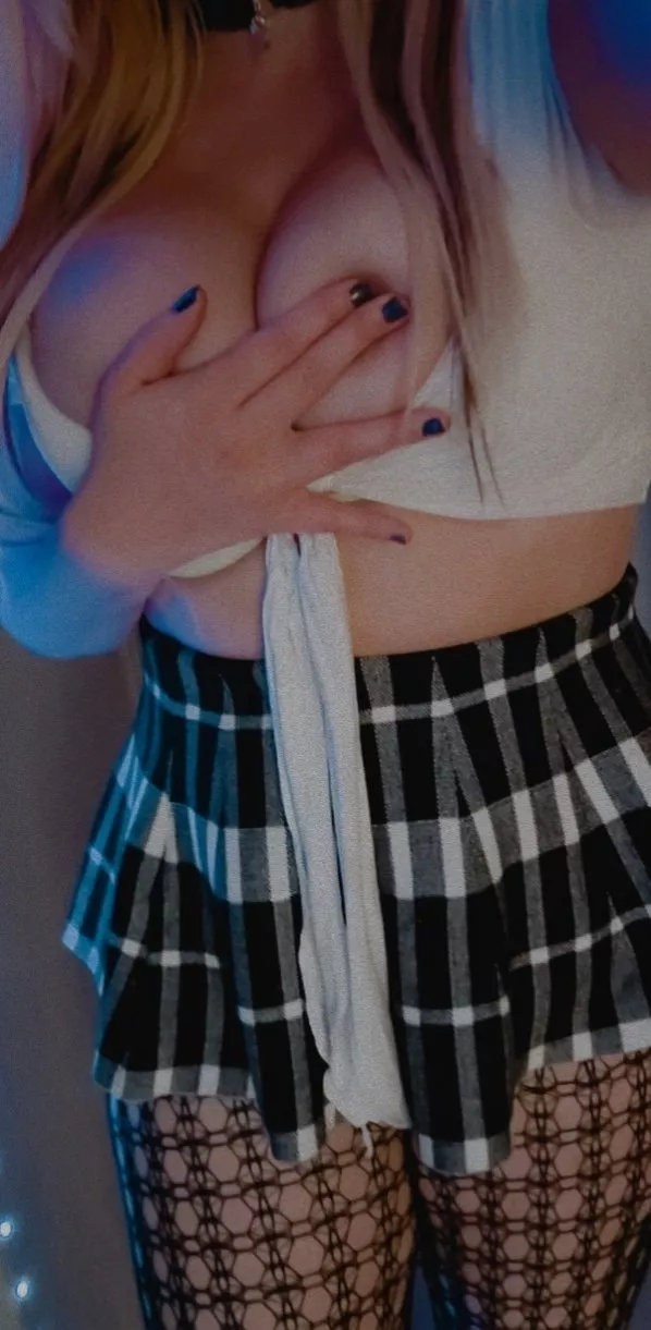 Busting out for you ♡ posted by Naeshastaley