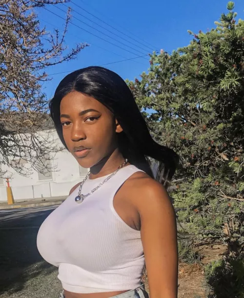 Busty African by Tittiiboy