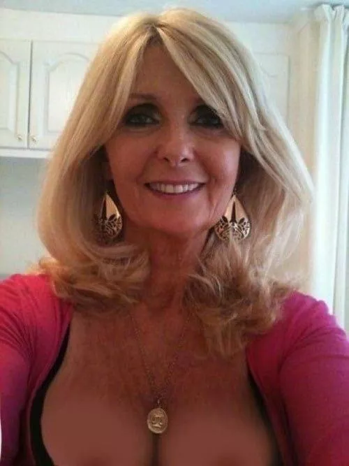 Busty Blonde (name?) by Turnaround_b