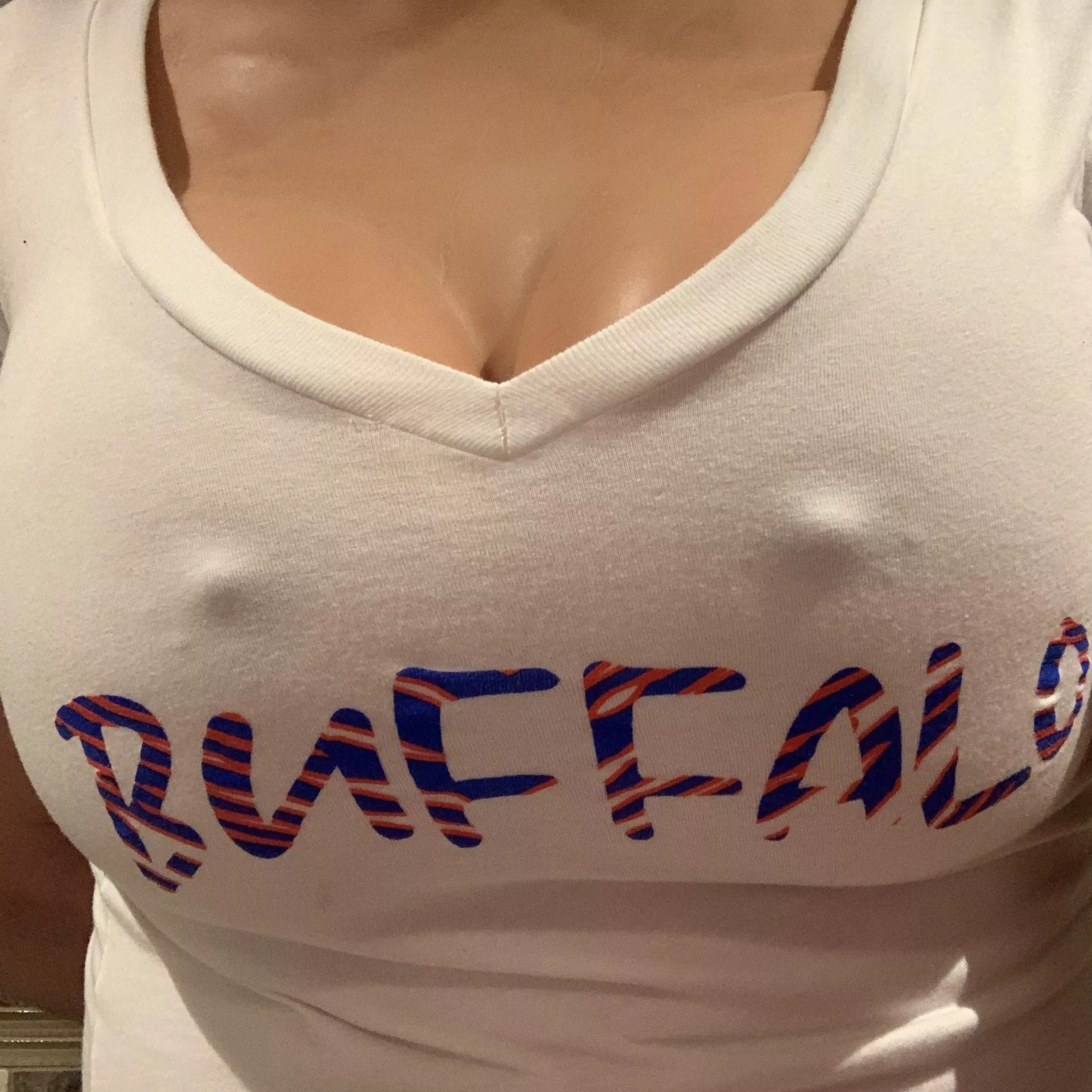 Busty Buffalo Bills fan posted by perkyporsche