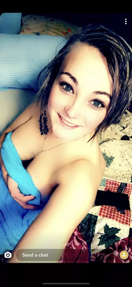 Busty girl on IG-summerbabe6996 by duramaxguy11