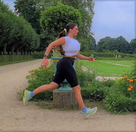 Busty Runner by SpurtNSpurt