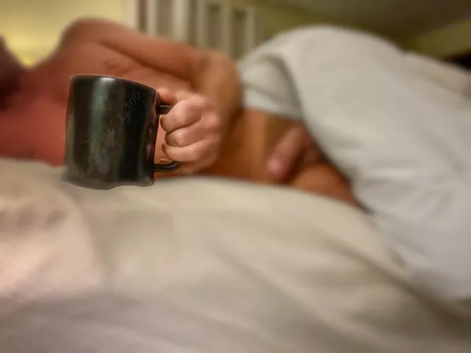 But it’s warm and comfy. Just crawl in here with (m)e… by RoughSky200