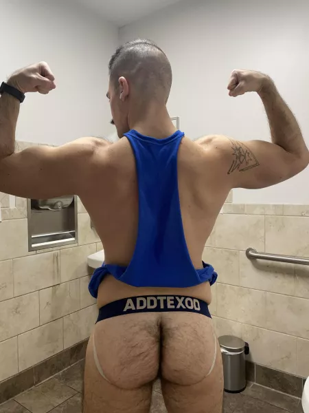 Butt looking cute today. by akafamilyfunny