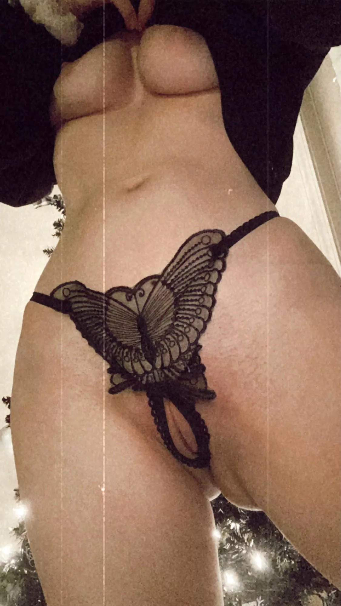 🖤 butterfly lips 🖤 [f] posted by xoxoregan