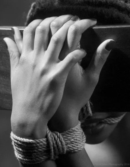 B&W Bound by aberdeenlad