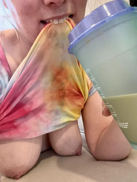 Caffeine’s got me feeling a little silly this morning 🤪 by withawink9