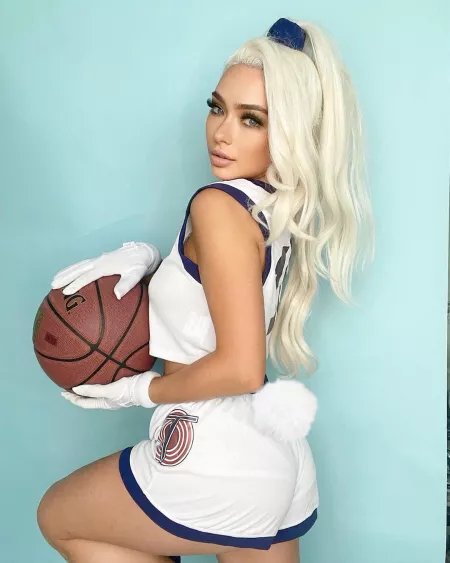 CaitChristinee's Lola Bunny Butt by RonyTobinson
