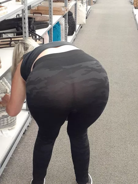 Cake🎂 (f) by roosterbfree