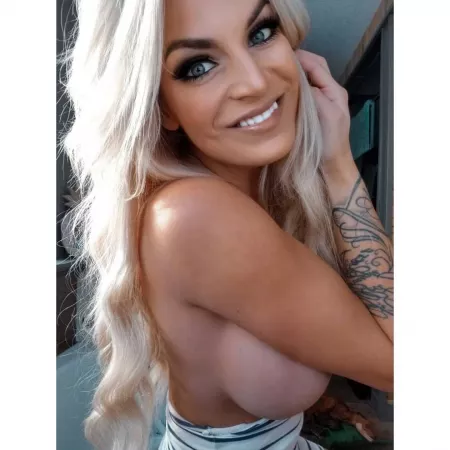 California Wife by TrainingBimbos