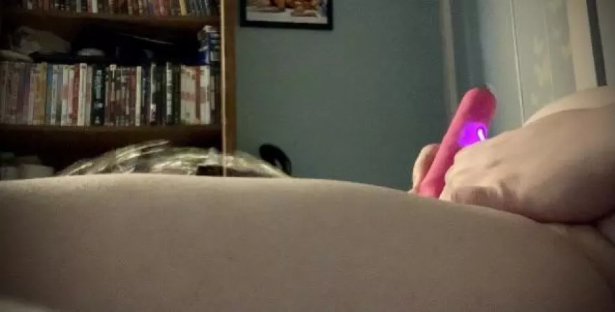 Can a squirter get some love around here? 😛😛💦 by Mizzkay69