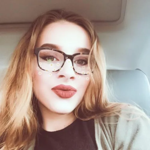 Can anybody Caitlin and her DSLs? KIK REDRESTIEM by _NotThatCreative