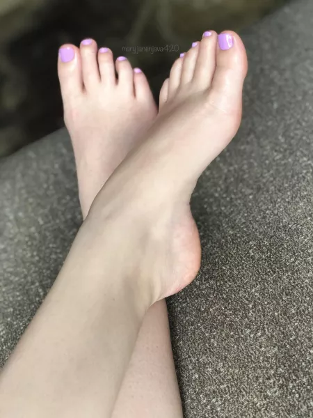 Can anyone show them some love? 🥺 by [deleted]