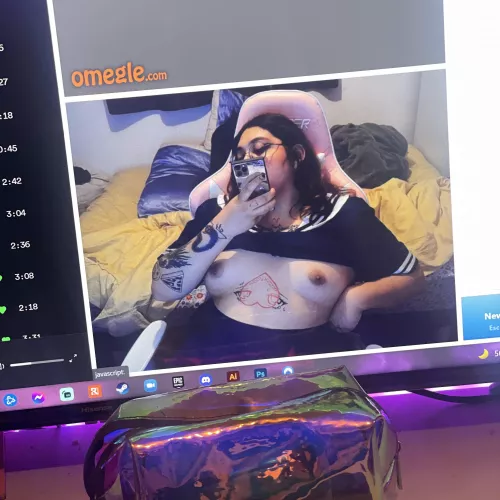 can i be ur e girl? by calmiachi