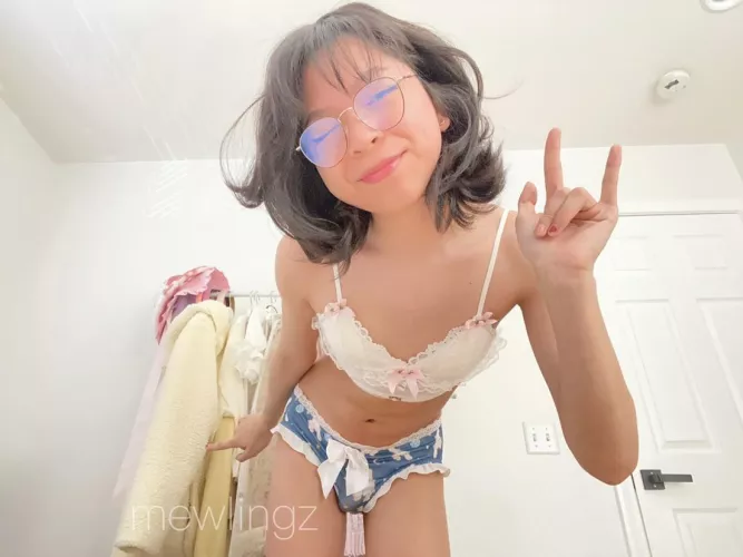 can i be ur gf? <3 by mewlingz