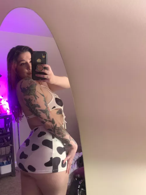 can i be ur maid in my cow costume? 🐮 by ilovewomen420