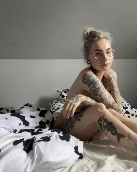 can i be your babe? by enamor_me137