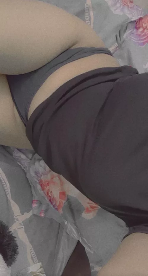 can I be your body pillow 👉👈 by angelicgreektragedy