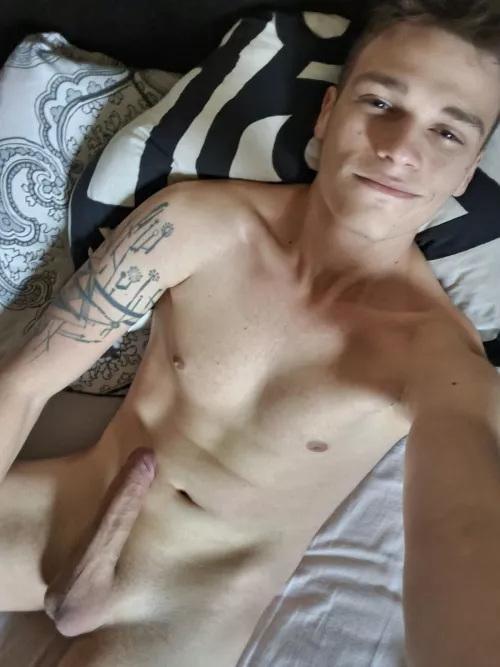 Can I be your christmas gift? by german_sausage99