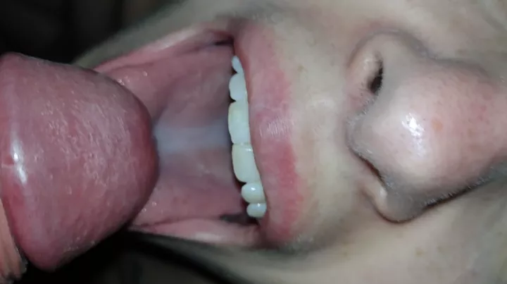 Can I be your cumslut? posted by curvy_emma