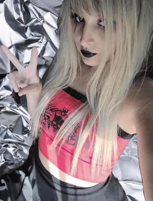 Can i be your emo gf?? 🖤 Costumes and cosplays 🖤 link in comments by babyjo5