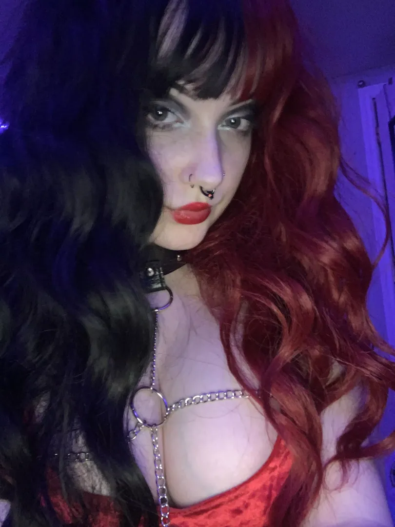 Can I be your goth fantasy?💋🌹 posted by gothgames