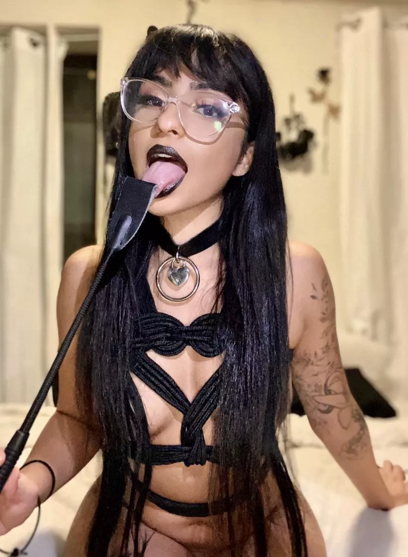 Can I be your kinky Indian goth slut? 😈 posted by slaysheslays