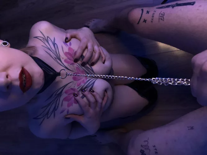 Can I be your little slave 🥺👉🏻👈🏻 HAPPY NEW YEAR BABIES ❤️ by purplexjam