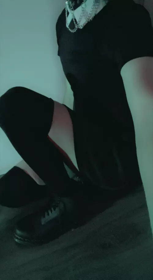 Can I be your small tiddy goth gf? by yushk7